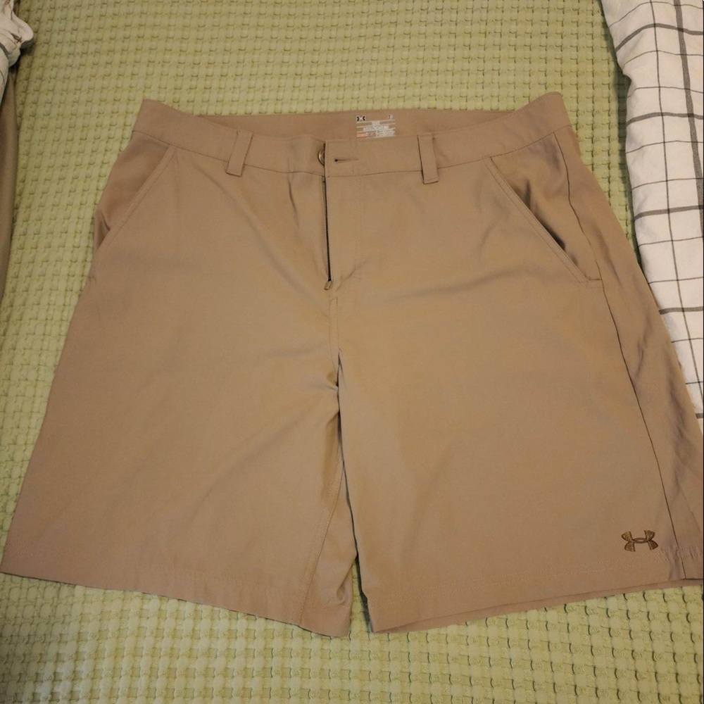 Mens shorts. Size 40.